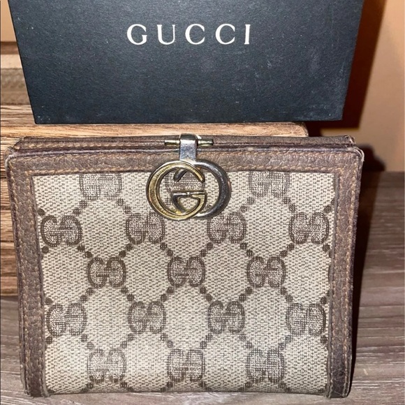 Authentic vintage Gucci wallet - Picture 2 of 11
